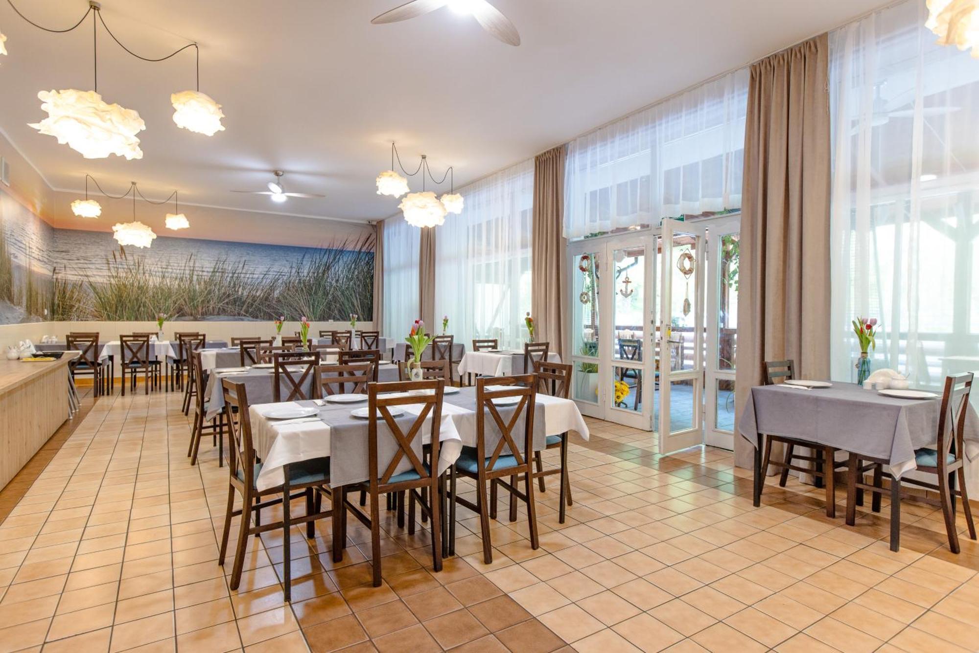 Waterside Resort Дарволко Екстериор снимка