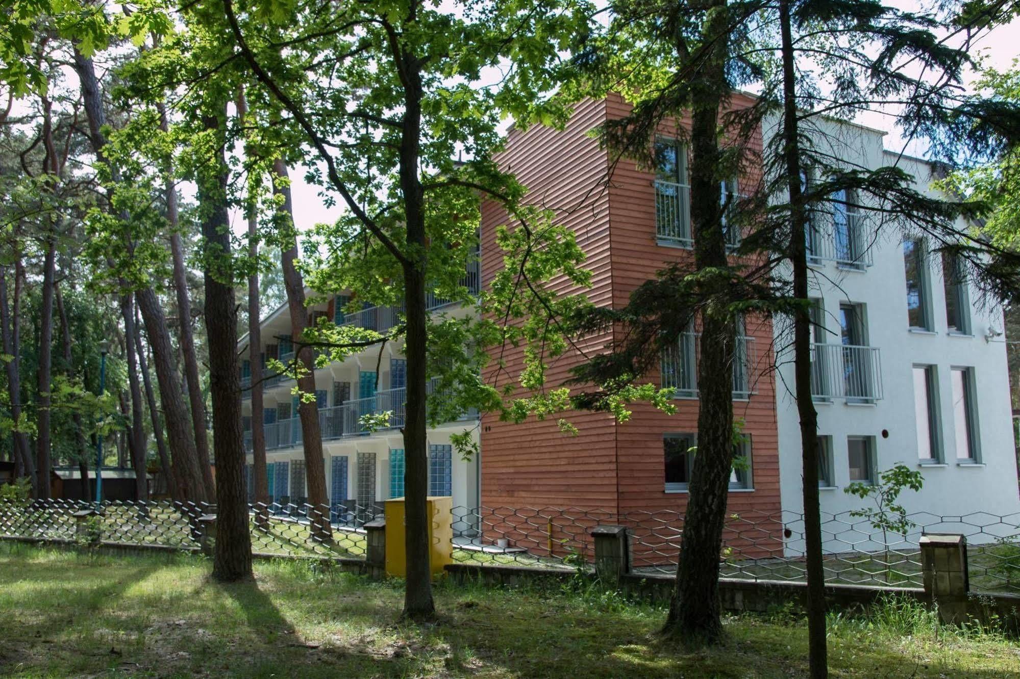 Waterside Resort Дарволко Екстериор снимка