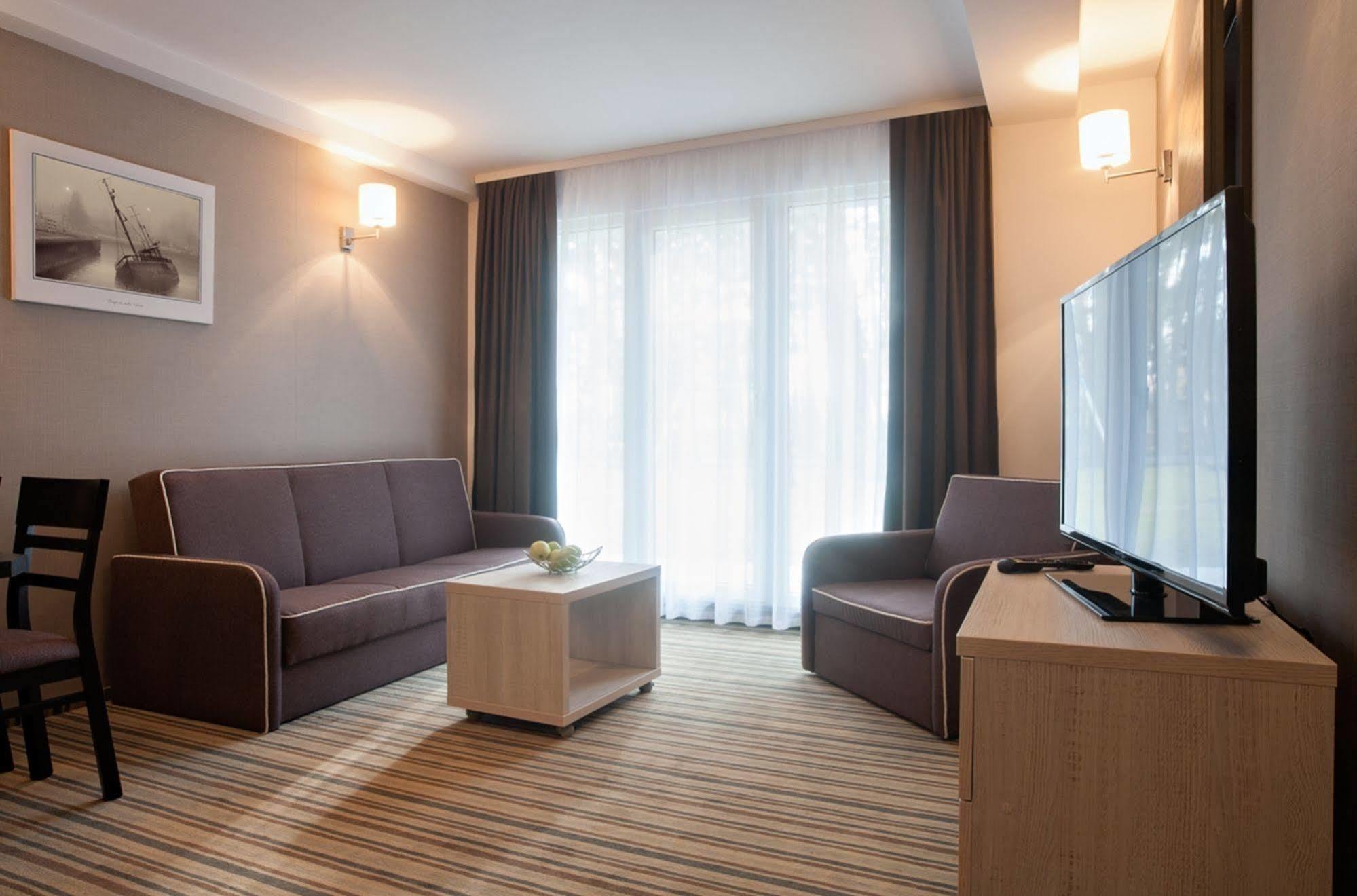 Waterside Resort Дарволко Екстериор снимка